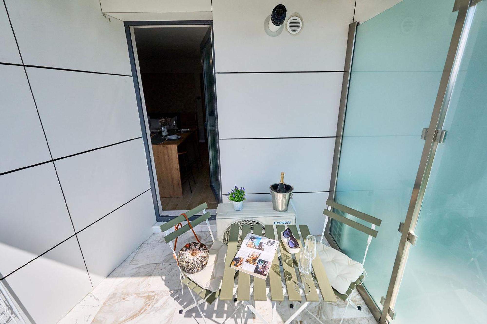 Soleil Anne Studio In Infinity Beach Resort - Parking Mamaia Exterior photo